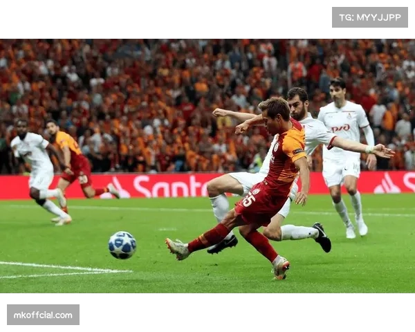 欧冠本轮最佳阵容公布：戈登、霍格领衔，加拉塔萨雷两人入选